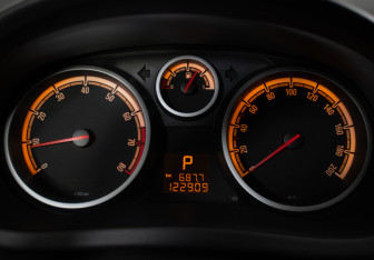 Подержанный автомобиль Opel Corsa 2008 года (12 фото)