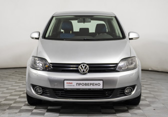 Подержанный автомобиль Volkswagen Golf Plus 2011 года (2 фото)
