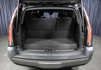 Подержанный автомобиль Cadillac Escalade Suv 2020 года (11 фото)