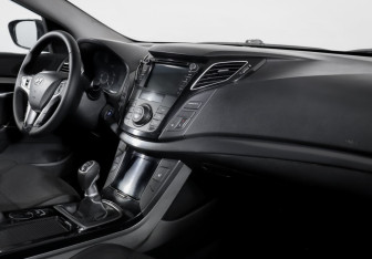 Подержанный автомобиль Hyundai i40 Sedan 2013 года (9 фото)