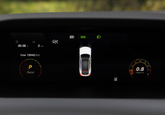 Подержанный автомобиль Changan UNI-V 2023 года (9 фото)