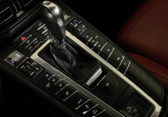 Подержанный автомобиль Porsche Macan 2020 года (20 фото)