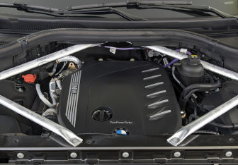 Подержанный автомобиль BMW X7 2021 года (9 фото)