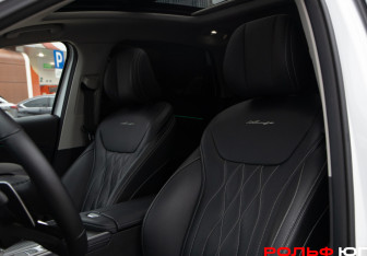 Подержанный автомобиль Chery Arrizo 8 2023 года (14 фото)