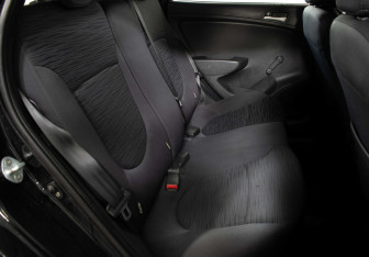 Подержанный автомобиль Hyundai Solaris Hatchback 2014 года (11 фото)