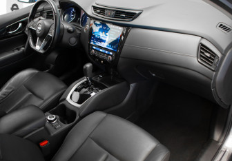 Подержанный автомобиль Nissan X-Trail 2021 года (27 фото)