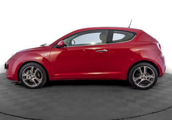 Подержанный автомобиль Alfa Romeo MiTo 2014 года (8 фото)