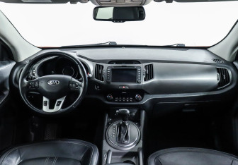 Подержанный автомобиль Kia Sportage 2013 года (8 фото)