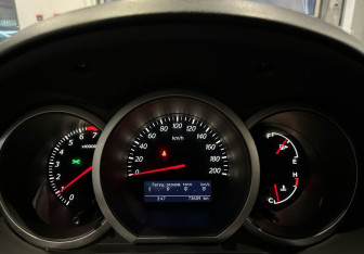 Подержанный автомобиль Suzuki Grand Vitara 2009 года (18 фото)