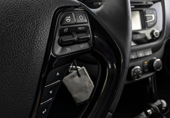Подержанный автомобиль Kia Ceed Hatchback 2014 года (27 фото)
