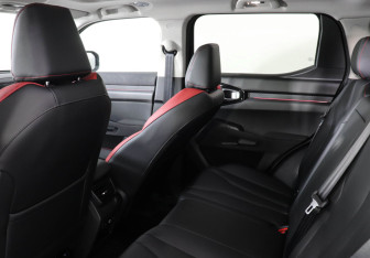 Подержанный автомобиль Haval H3 2024 года (12 фото)