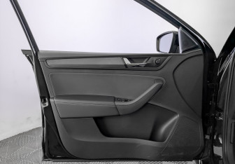 Подержанный автомобиль Skoda Rapid Liftback 2021 года (19 фото)