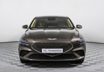 Подержанный автомобиль Genesis G70 2021 года (2 фото)