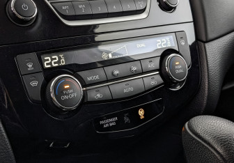 Подержанный автомобиль Nissan X-Trail 2020 года (21 фото)