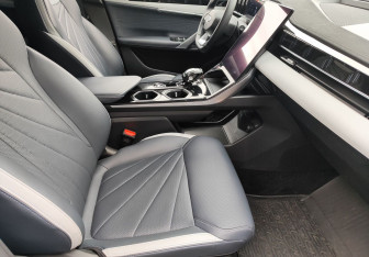 Подержанный автомобиль Geely Atlas 2024 года (9 фото)