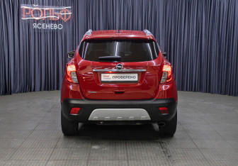 Подержанный автомобиль Opel Mokka 2015 года (6 фото)
