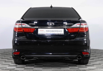 Подержанный автомобиль Toyota Camry Sedan 2015 года (6 фото)