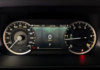 Подержанный автомобиль Land Rover Defender Suv 2020 года (13 фото)