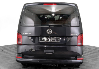 Подержанный автомобиль Volkswagen Multivan 2021 года (6 фото)