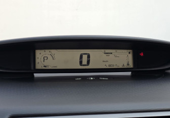 Подержанный автомобиль Citroen C4 Hatchback 2010 года (13 фото)