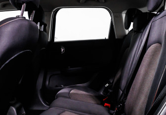 Подержанный автомобиль MINI Countryman 2019 года (12 фото)