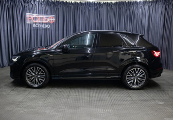 Подержанный автомобиль Audi Q3 2020 года (8 фото)