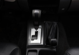 Подержанный автомобиль Mitsubishi Pajero Sport 2014 года (20 фото)