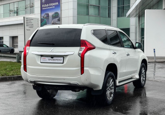 Подержанный автомобиль Mitsubishi Pajero Sport 2018 года (5 фото)