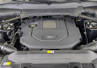 Подержанный автомобиль Land Rover Range Rover Sport 2020 года (8 фото)