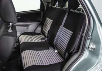 Подержанный автомобиль Suzuki SX4 Hatchback 2011 года (14 фото)