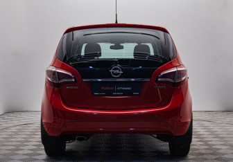 Подержанный автомобиль Opel Meriva 2014 года (4 фото)