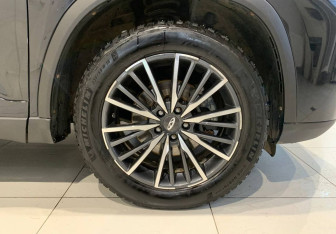 Подержанный автомобиль Chery Tiggo 8 Pro 2022 года (10 фото)