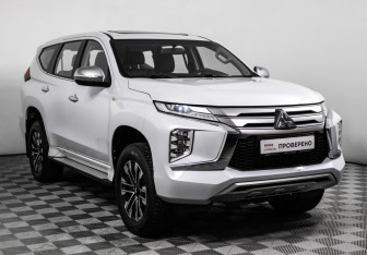 Подержанный автомобиль Mitsubishi Montero Sport 2021 года (3 фото)
