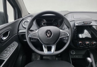 Подержанный автомобиль Renault Kaptur 2020 года (12 фото)