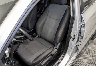 Подержанный автомобиль Kia Rio Hatchback 2021 года (18 фото)