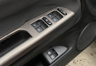 Подержанный автомобиль Volkswagen Passat Wagon 2003 года (17 фото)