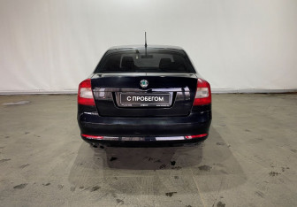 Подержанный автомобиль Skoda Octavia Liftback 2012 года (5 фото)