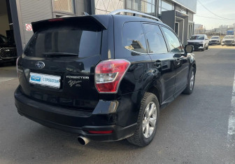 Подержанный автомобиль Subaru Forester Suv 2015 года (4 фото)