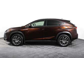 Подержанный автомобиль Lexus NX 2019 года (8 фото)