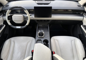 Подержанный автомобиль Jetour Dashing 2023 года (10 фото)