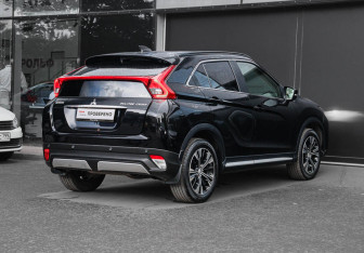 Подержанный автомобиль Mitsubishi Eclipse Cross 2018 года (4 фото)