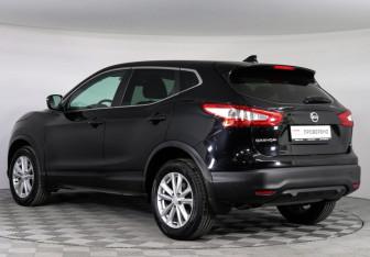 Подержанный автомобиль Nissan Qashqai 2018 года (7 фото)