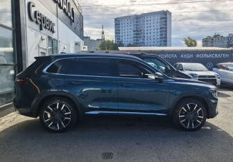 Подержанный автомобиль Geely Monjaro 2023 года (4 фото)