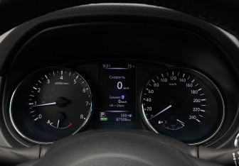 Подержанный автомобиль Nissan X-Trail 2019 года (26 фото)
