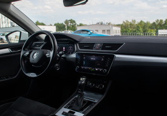 Подержанный автомобиль Skoda Superb Liftback 2021 года (11 фото)