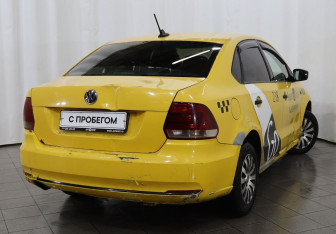Подержанный автомобиль Volkswagen Polo Sedan 2017 года (4 фото)