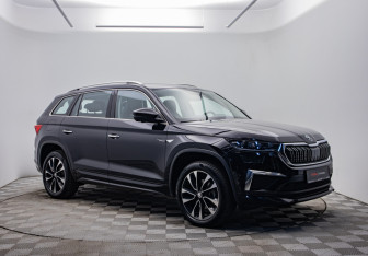 Подержанный автомобиль Skoda Kodiaq 2023 года (3 фото)