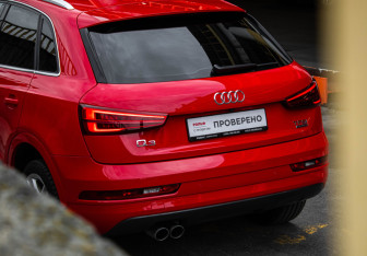 Подержанный автомобиль Audi Q3 2016 года (18 фото)