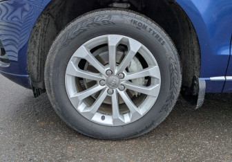 Подержанный автомобиль Audi Q5 2015 года (12 фото)