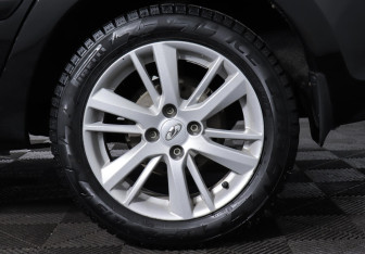 Подержанный автомобиль LADA (ВАЗ) Granta Sedan 2021 года (7 фото)